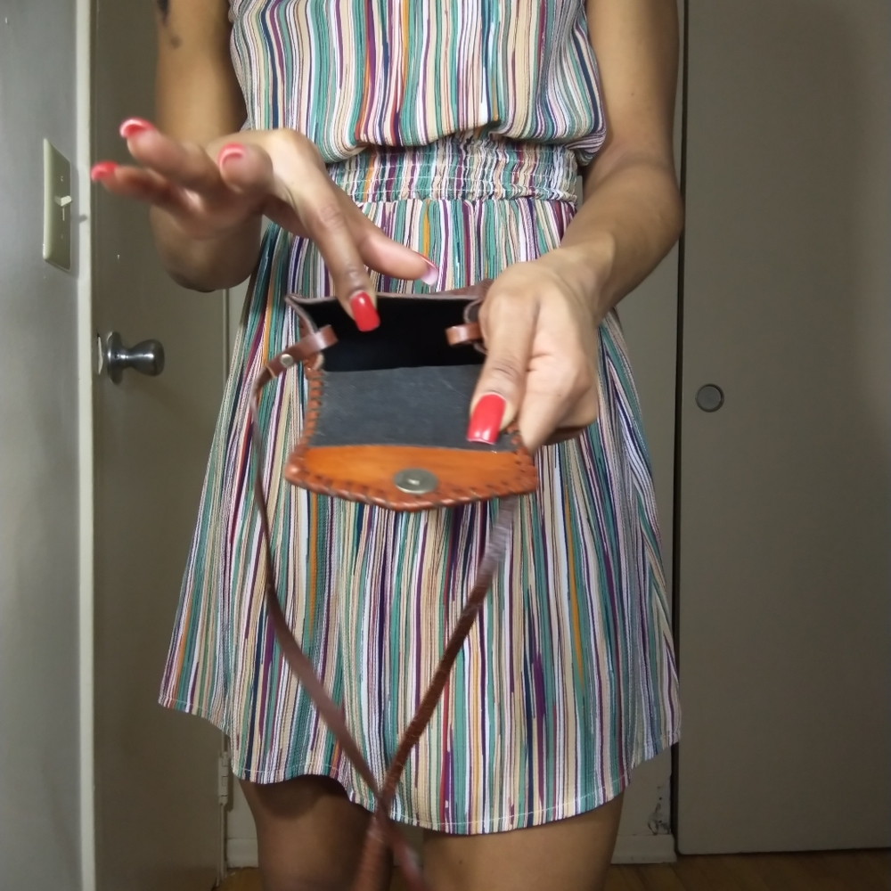 Brown Leather Patterned Pouch/Purse - image 4